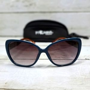 Fashion Eyewear Oversized Tricolor Floral Plastic Sunglasses Piranha Case & Clip